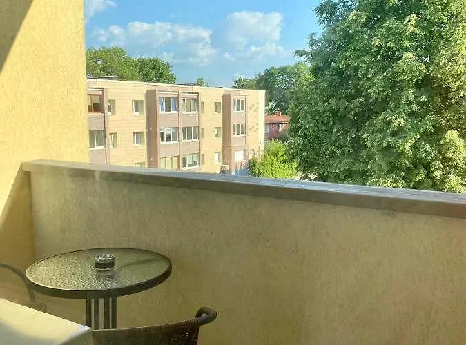 Alangos Apartamentai S&p Апартаменты *